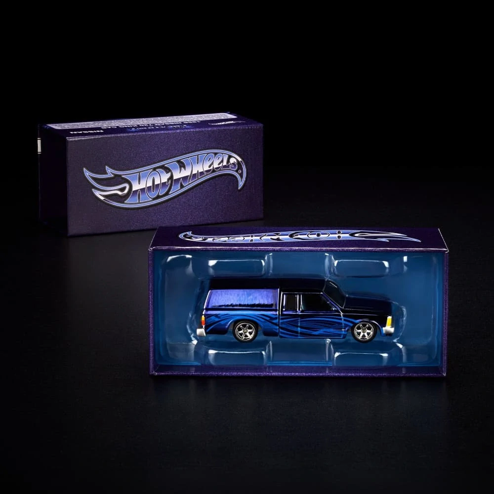 Hot Wheels - RLC Exclusive 1986 Nissan 720 King Cab - Violet JJY64