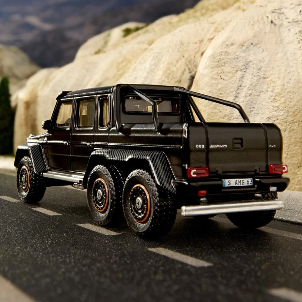 Hot Wheels - Elite 64 Mercedes-Benz G 63 AMG 6x6 - Black JCP45