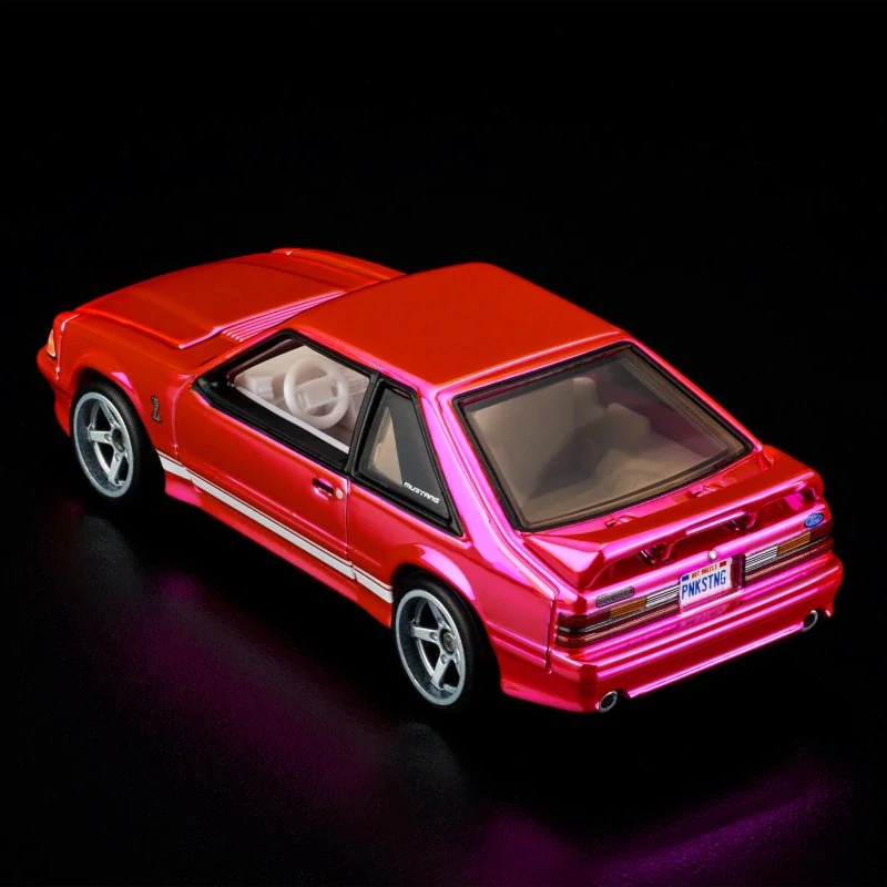 Hot Wheels - RLC Exclusive Pink Edition 1993 Ford Mustang Cobra R HWF29