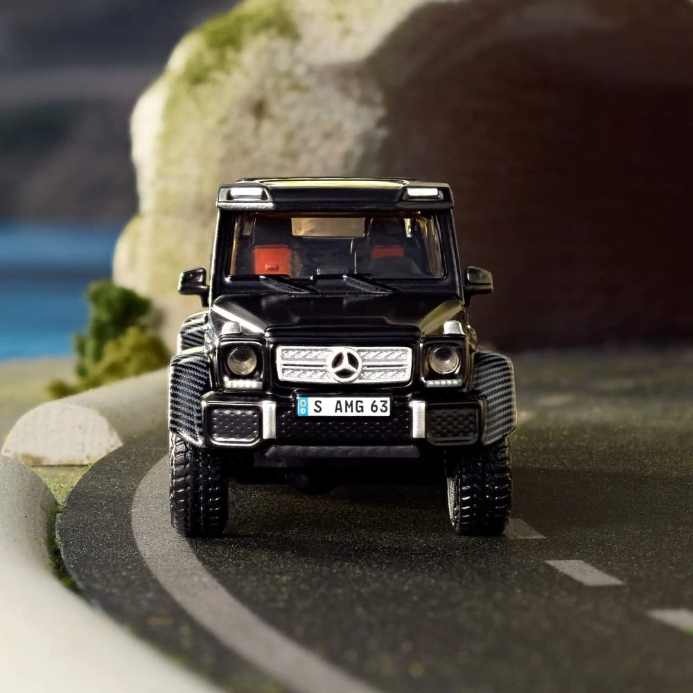 Hot Wheels - Elite 64 Mercedes-Benz G 63 AMG 6x6 - Black JCP45
