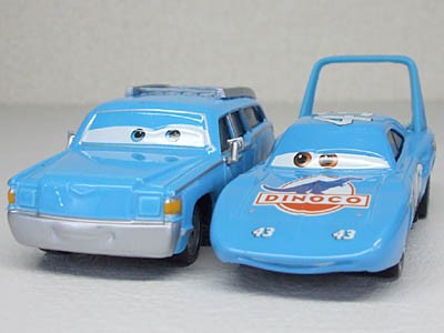 Cars (Auta) - Mr. & Mrs. King (pan a paní Kingovi) - The World Of Cars