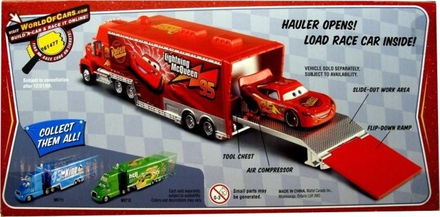 Cars (Auta) - Mack Hauler (kamion Mack) - délka 23 cm