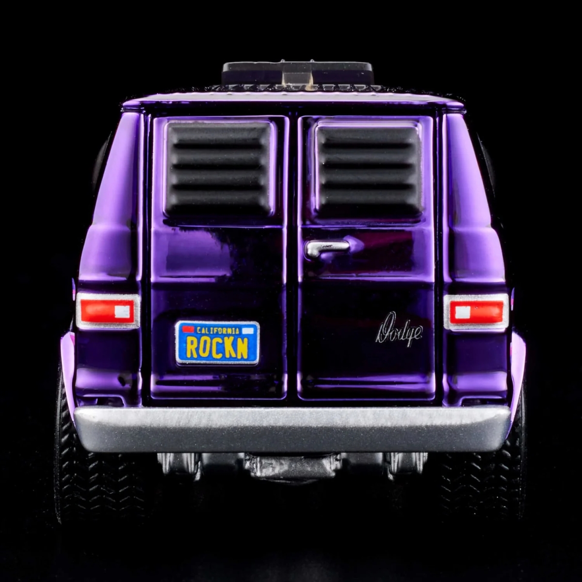 Hot Wheels - RLC Exclusive ‘70s Dodge Tradesman Van - Dark purple