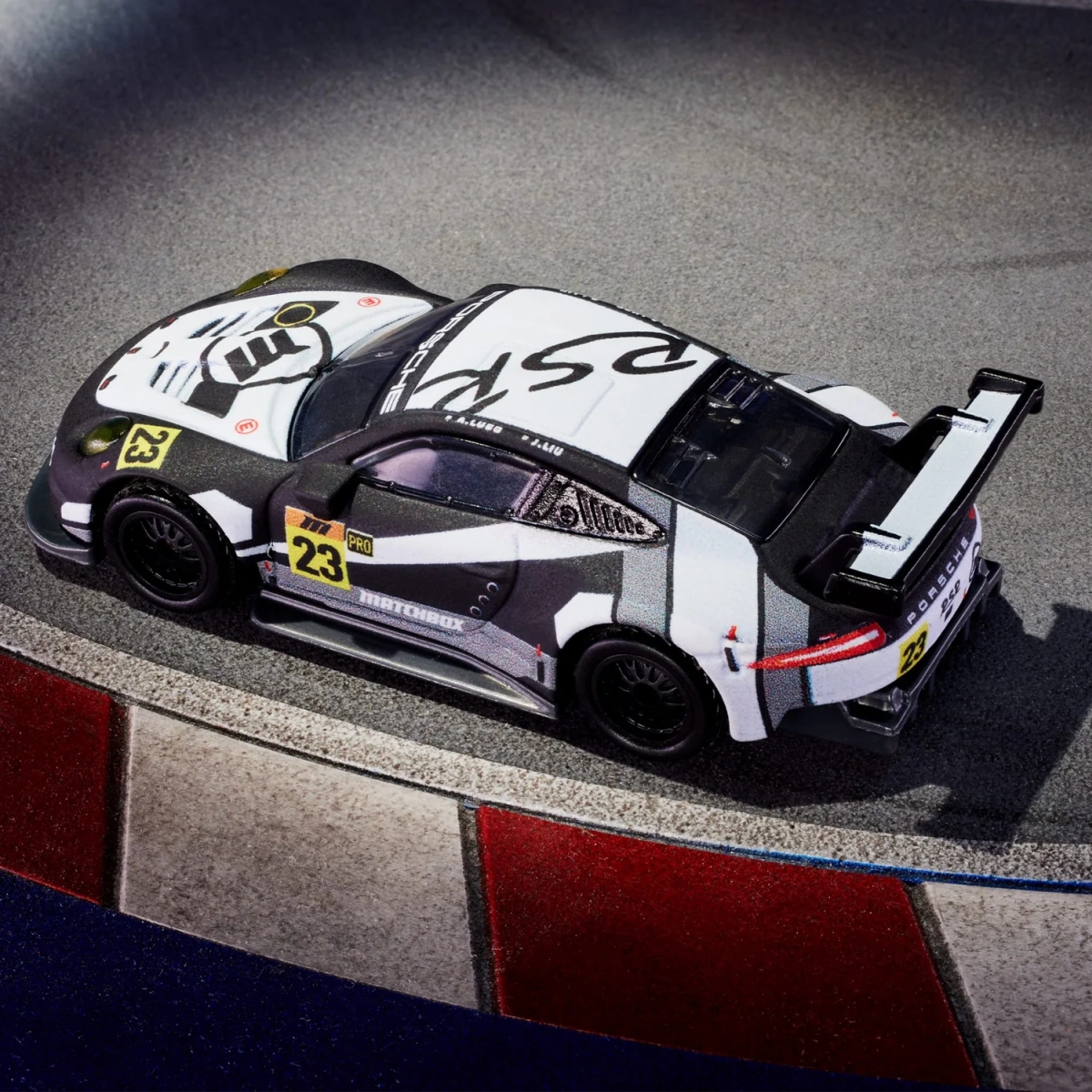 Matchbox Porsche 911 RSR (Sběratelský model, r. 2023)