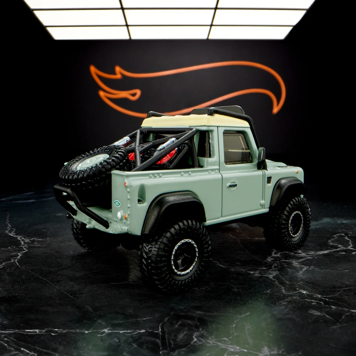 Hot Wheels - HWC Elite 64 Series Land Rover Defender 90 Pickup