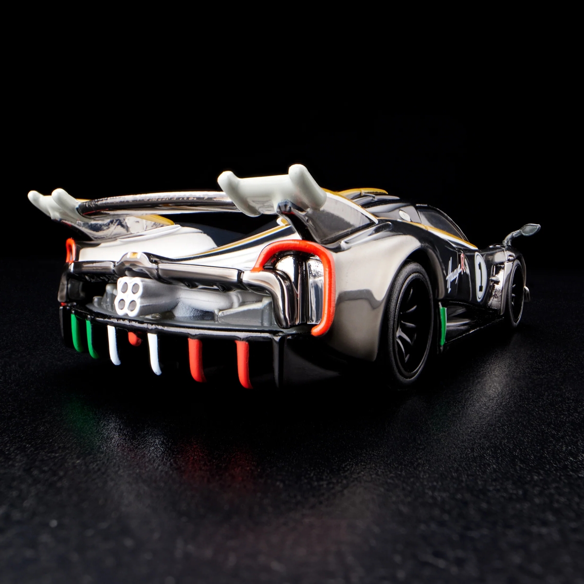 Hot Wheels - RLC ‘21 Pagani Huayra R - Slate HMY25