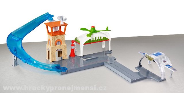 Disney Planes (Letadla) letiště Propwash Junction + Dusty Crophopper (Prášek)