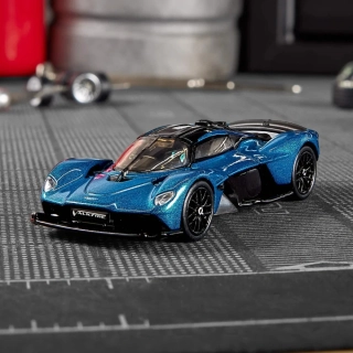Hot Wheels - Elite 64 Aston Martin Valkyrie - Blue HWR91 - velice výrazně poškozený obal